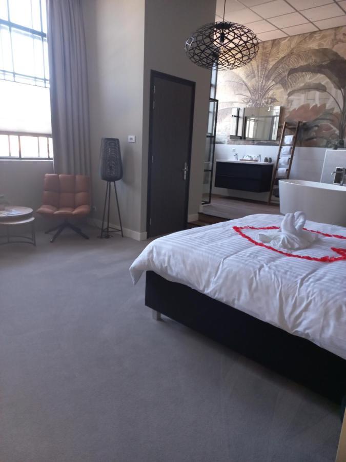 Boutique Hotel De Oude Veste Hellevoetsluis Esterno foto