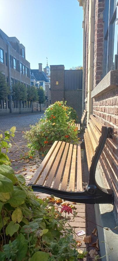 Boutique Hotel De Oude Veste Hellevoetsluis Esterno foto