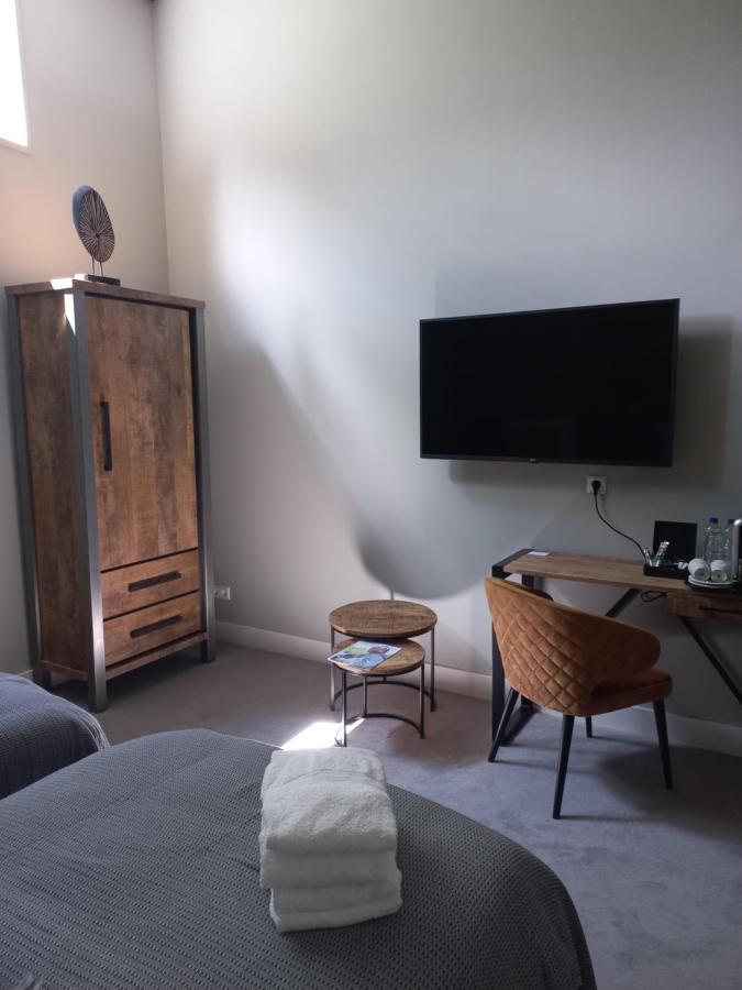 Boutique Hotel De Oude Veste Hellevoetsluis Esterno foto
